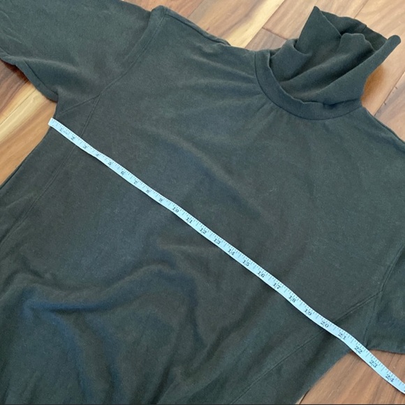 Young Fabulous & Broke YFB Dress Asymmetrical Hem Turtleneck Tunic Sweatshirt L - Picture 9 of 10